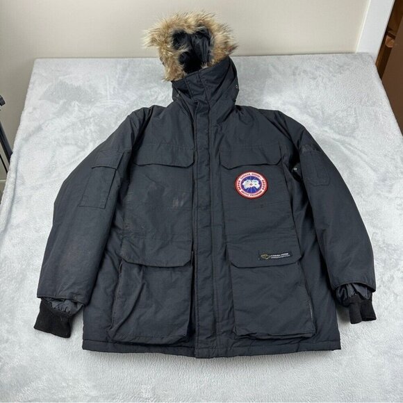 Classic warm windproof black Canada Goose down jacket - Picture 1 of 6